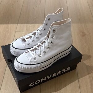 Converse Classic White Canvas High-Tops